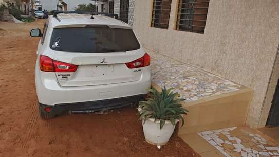 Je vend ma Mitsubishi rvr 2015 automatique essence image 2