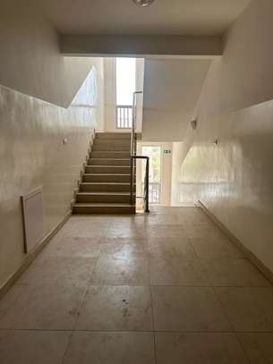 Appartement F4 a louer gibraltar 2 coté gendarmerie image 4