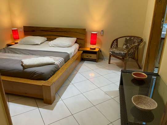 À VENDRE – Belle Villa Meublée avec Piscine à Saly Carrefour image 9