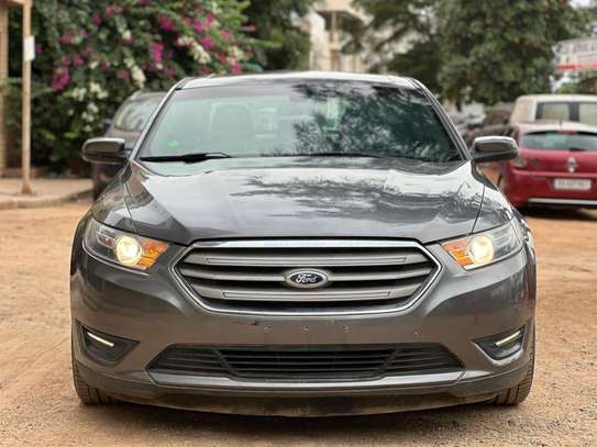 Ford Taurus image 1