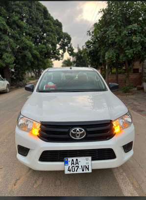 Location pick-up Toyota Hilux nouveau modèle by cfao image 2