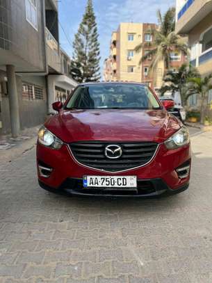 Mazda CX-5 SUV rouge dynamique polyvalent image 1