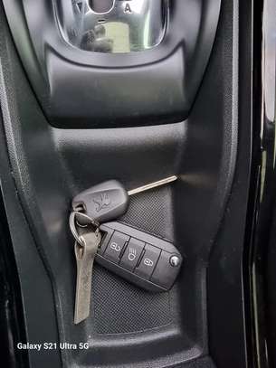 Peugeot 2008 année 2016 image 11
