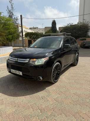 Mitsubishi outlander 2015 image 2