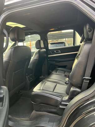 Ford explorer image 4