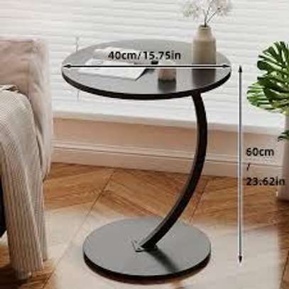 table d'appoint de style moderne image 3