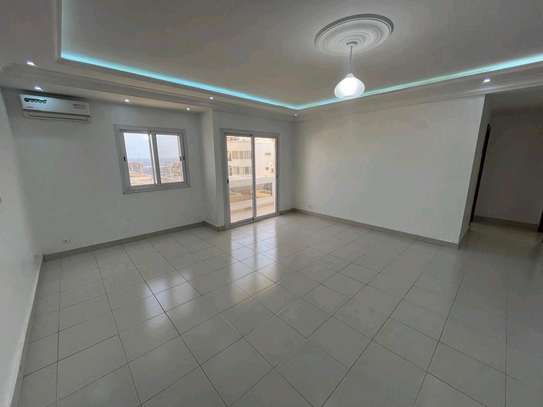 Très bel appartement corniche almadies image 2