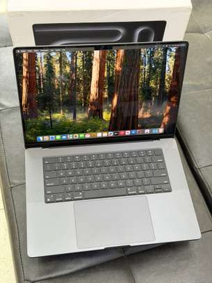 MacBook m3 pro 2023 16pouces image 2