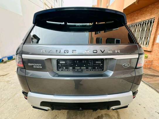 Range Rover Sport 2019 image 6