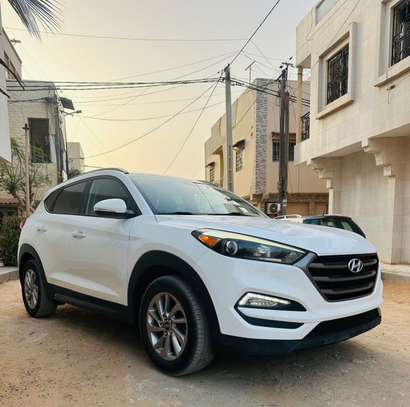 Je vends ma Hyundai Tucson 2016 automatique essence image 3