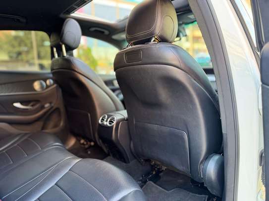 Mercedes GLC 300 2018 image 12