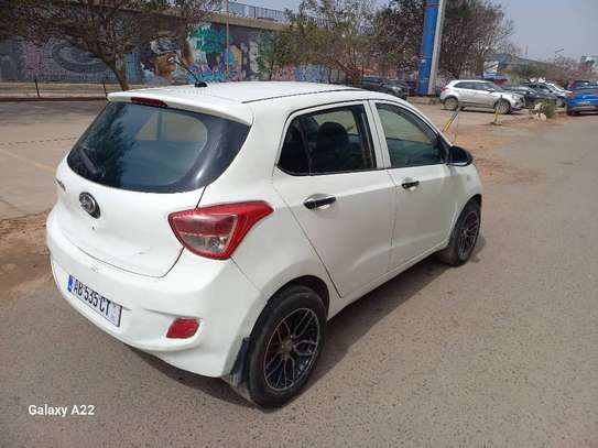 Hyundai i 10 2017 manuel essence image 2