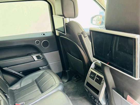 Range Rover 2021 image 6