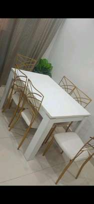 Table à manger avec 6 chaises image 1