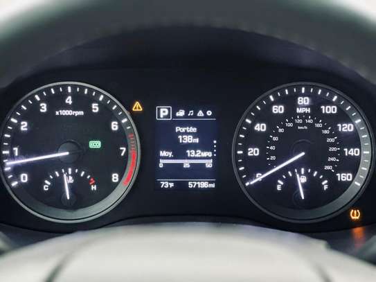 HYUNDAI TUCSON LIMITED AWD image 12