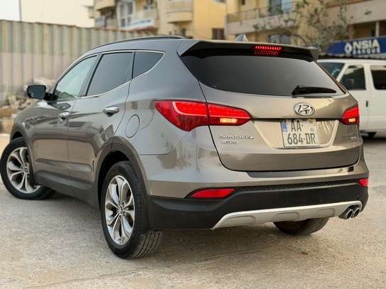 Hyundai Santa Fe 2014 image 2