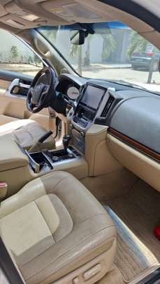 Vente véhicule Toyota V8 image 3