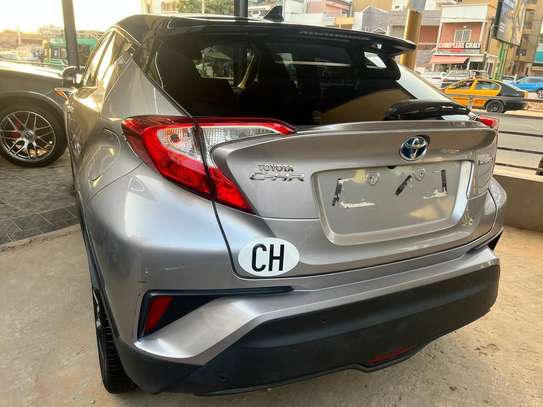 Toyota CHr hybride 2021 image 1