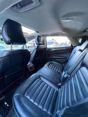 FORD FUSION SE 2018 image 8