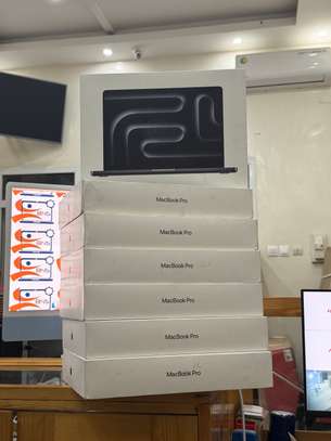 MacBook Pro M5 (2025) 14 Pouces SSD 512Go Ram 16GB image 6