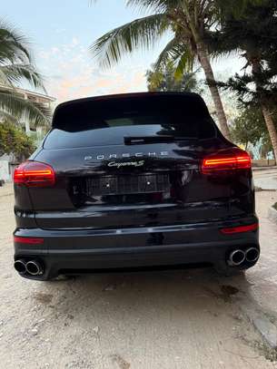 Porche Cayenne 2016 image 6
