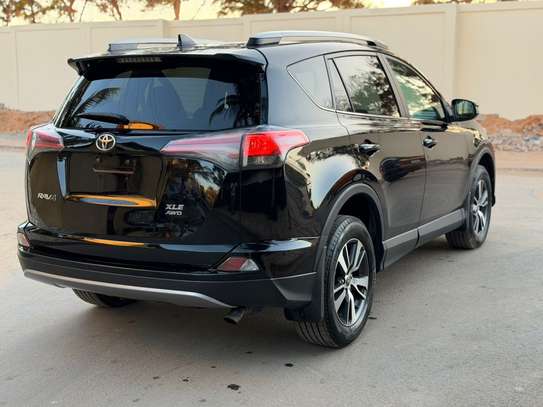TOYOTA RAV 4 image 3
