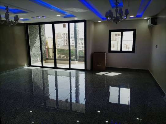 Appartement F4 à louer à la cité mbackiyou Faye image 1