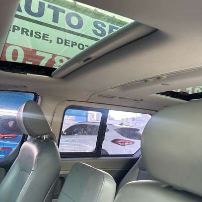 Hyundai Starex VIP Black double toit ouvrant image 15