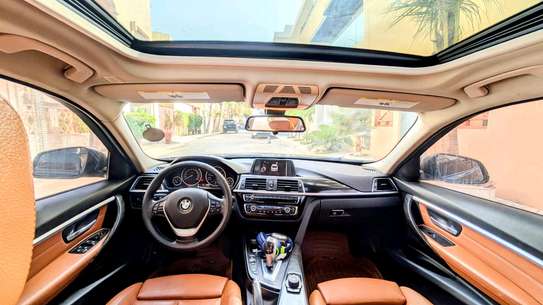 BMW 320I XDRIVE image 7