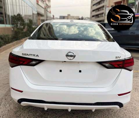 NISSAN SENTRA 2021 - BLANCHE image 4