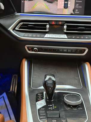 BMW X6 M50i Année 2022 Full Options image 10