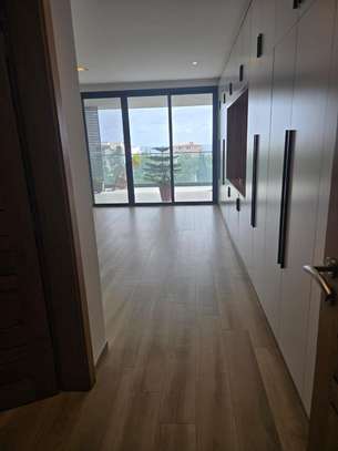 Appartement F4 vide vue sur mer à louer à Mermoz image 10