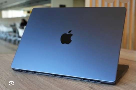 MacBook M5 Pro 16-inch 48/1To image 4