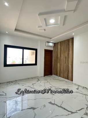 Appartement F4 à louer à la Cité Biagui image 8