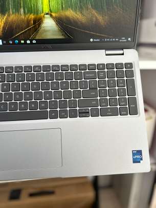 Dell Latitude 5540 - I5 13e VPro Génération|32GB RAM|1 Téra image 3