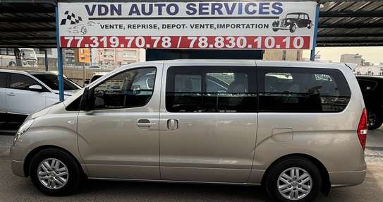 Hyundai Starex 15 places 2017 image 1