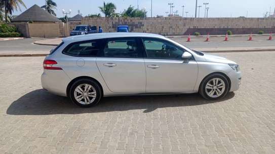 Peugeot 308 2016 image 6