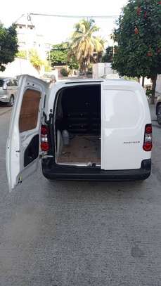 Peugeot Partner image 8
