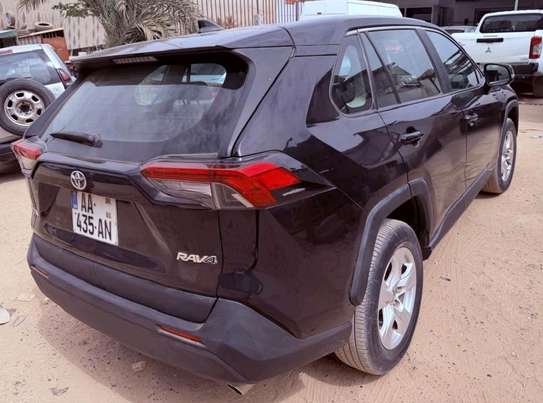 Toyota RAV4 2020 image 9