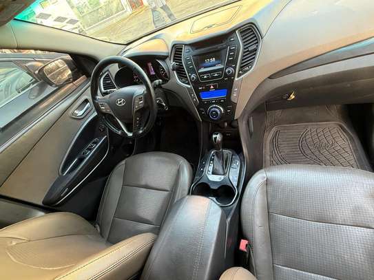 Hyundai Santafe 2014 image 7