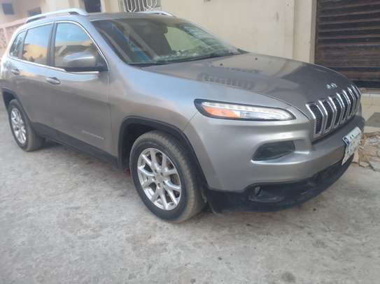 Jeep cheroke image 2