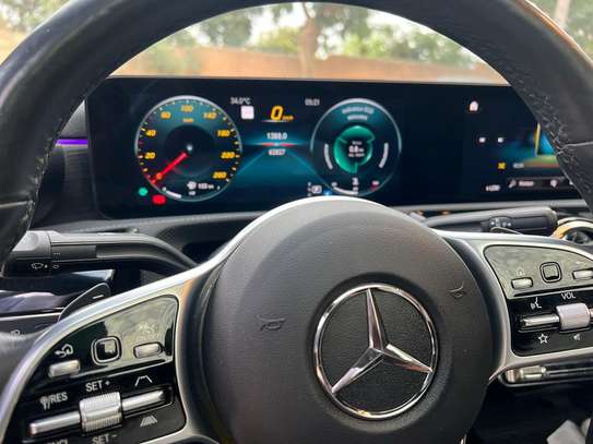 Mercedes-Benz CLA 250 année 2020 image 2