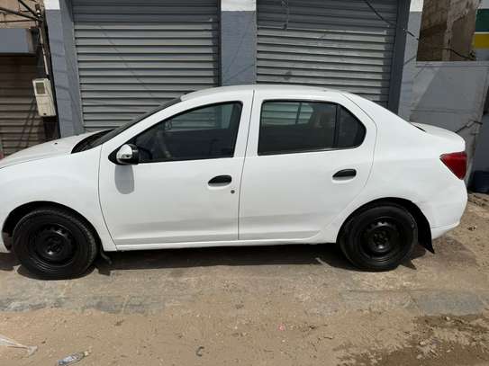 Renault Logan 2015 image 3