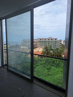 F4 3 chambres salon aux almadies vers king fath palace image 4