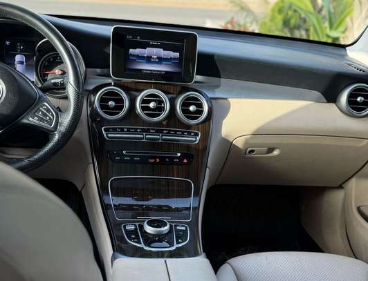 Mercedes-Benz 300 2018 image 8