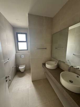 APPARTEMENT F4 HAUT STANDING  POINT E image 12