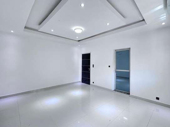 Villa R+1 de de type f4 à louer aux mamelles image 6