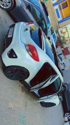 Hyundai Veloster turbo image 9