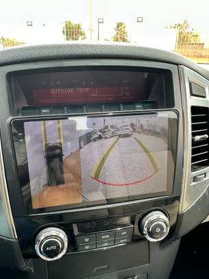 Mitsubishi Pajero 2018 image 12