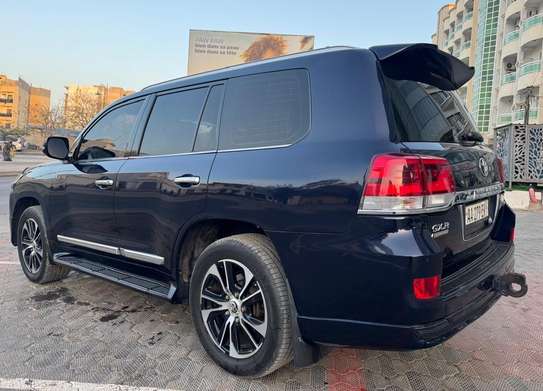 TOYOTA LAND CRUISER V6 2021 image 4